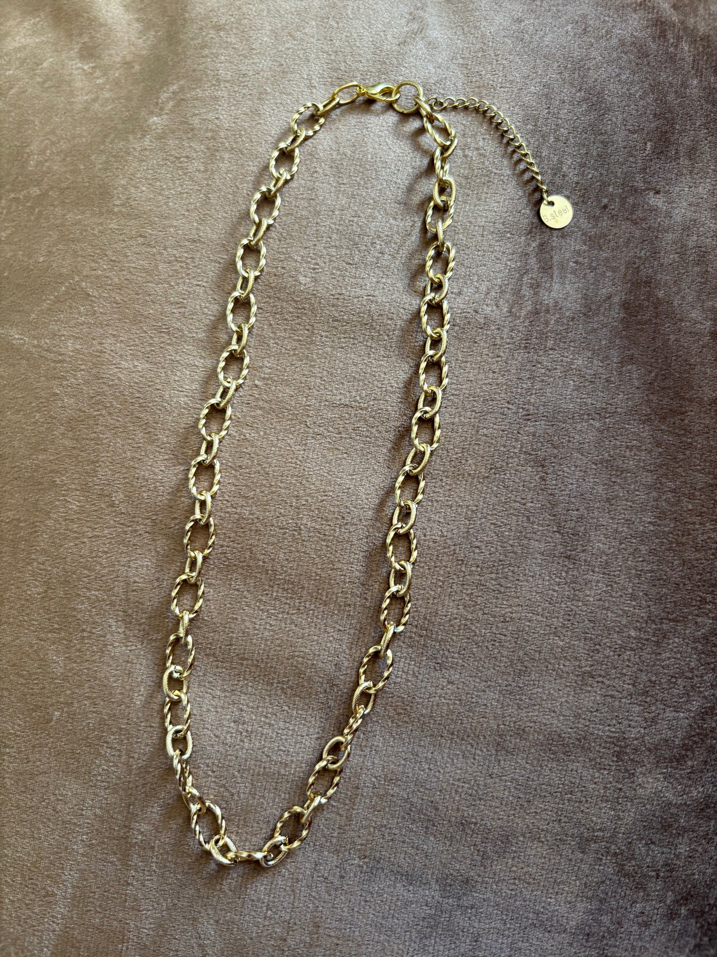Customizable charm necklace